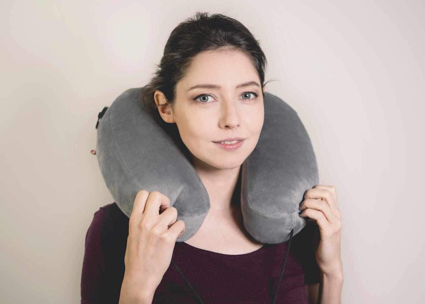 Manta Travel Pillow - Image 7