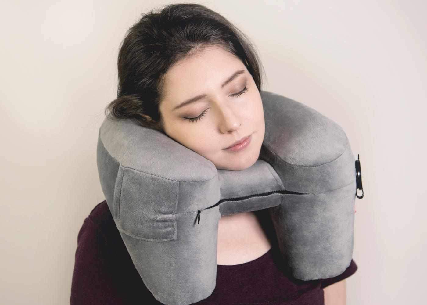 Manta Travel Pillow - Image 9